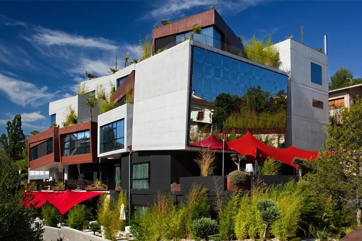 Hotel para 3 personas, con jardín - 1