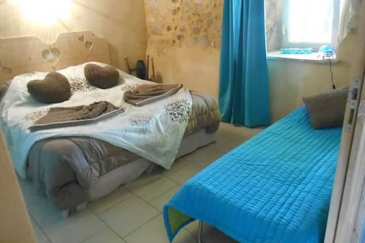 Location de vacances pour 6 personnes, avec terrasse et jacuzzi à Allègre-les-Fumades - 2