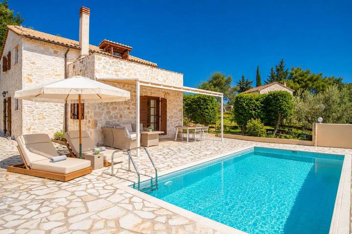 Villa für 6 Personen, mit Balkon und Garten auf Zakynthos