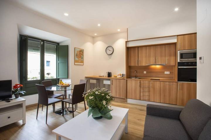 Holiday apartment for 6 people, with balcony and view - 1