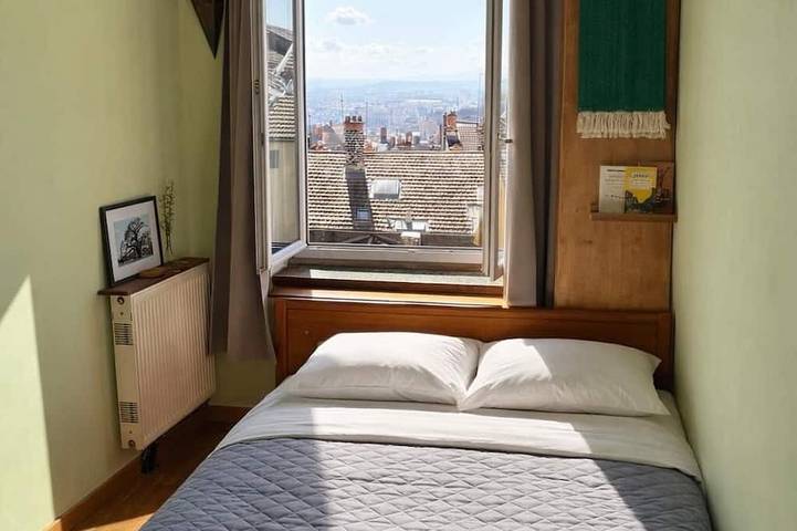 Gîte pour 4 personnes à Thizy-les-Bourgs - 2