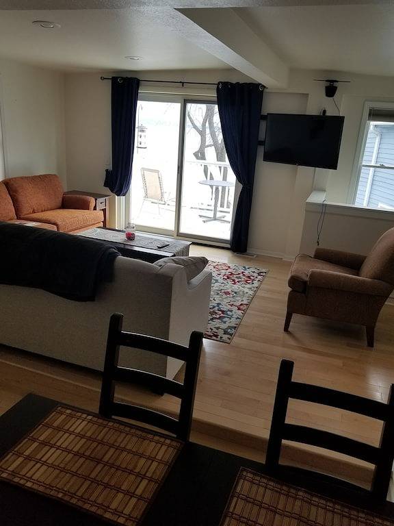 Lakehouse 2Br Downtown! in Madison, Dane County