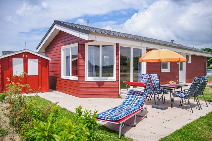 Ferienhaus für 4 Personen, mit Terrasse und Garten