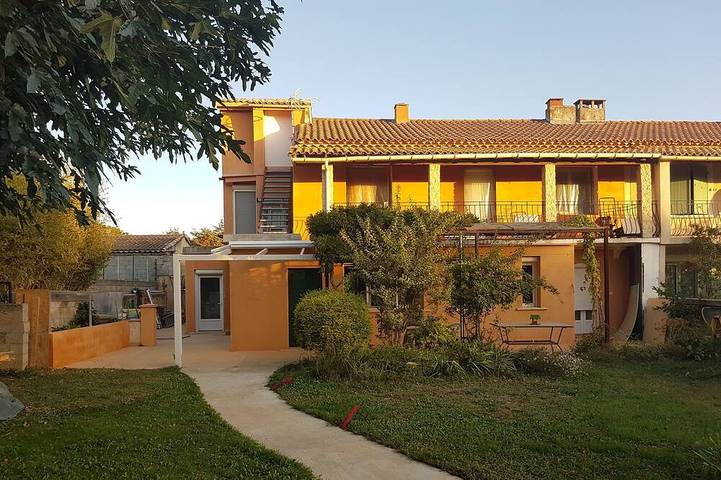 Ferienhaus für 6 Personen, mit Balkon und Garten - 1