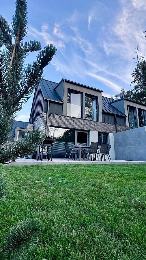 Ferienhaus für 8 Personen, mit Garten und Ausblick, mit Haustier