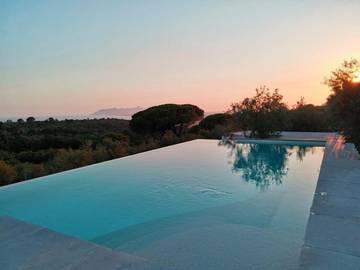 Ferienwohnung für 4 Personen, mit Pool und Ausblick sowie Garten in Terracina