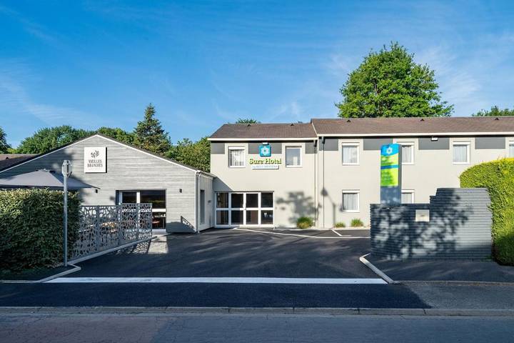 Hôtel pour 2 personnes, avec terrasse et piscine, animaux acceptés