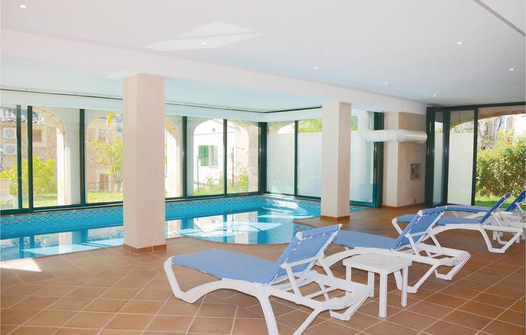 Amplio apartamento con terraza y piscina cubierta in Fornalutx, Mallorca Oeste
