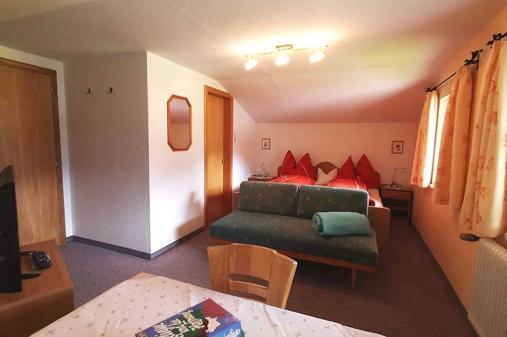 Geheel appartement, Tweepersoonskamer zonder balkon - Pension Tannheim - Familie Kleiner in Tannheim, Allgäuer Alpen (Oostenrijk)