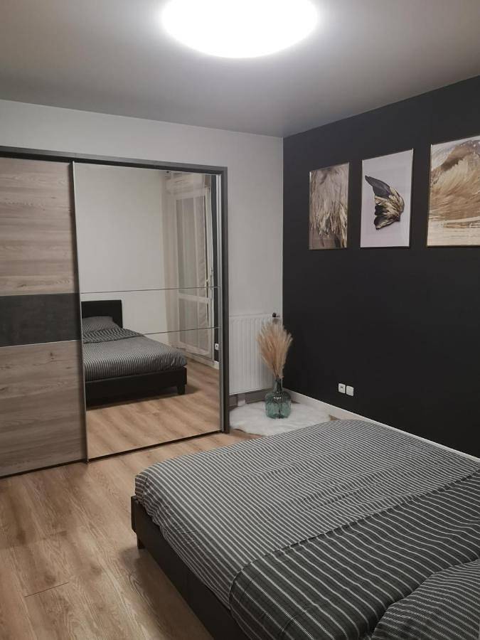 Appartement entier, One-Bedroom Apartment in Orly (Île de France), Val-de-Marne