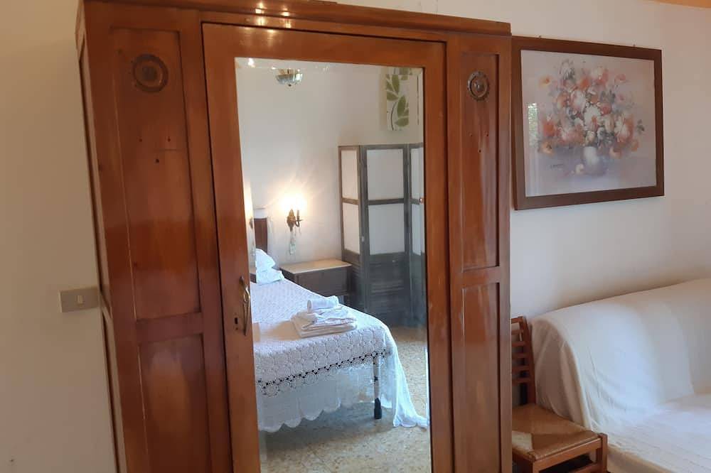 Villa Ricordi-Casa Turandot in Torre del Lago Puccini, Viareggio