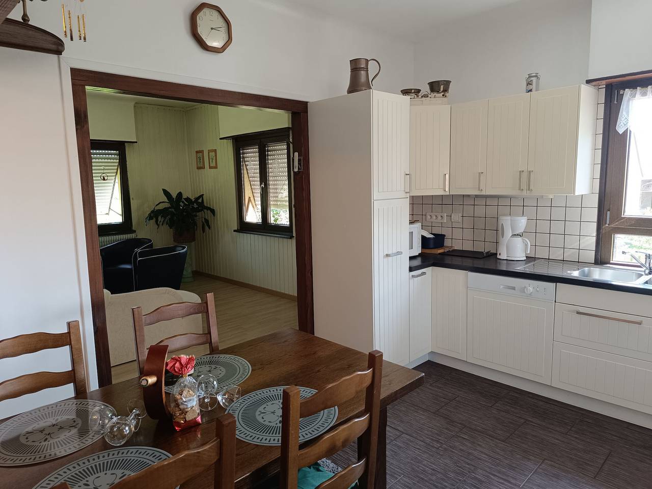 Appartement entier, Gîte confortable avec terrasse et parking à Jebsheim in Jebsheim, Région de Colmar