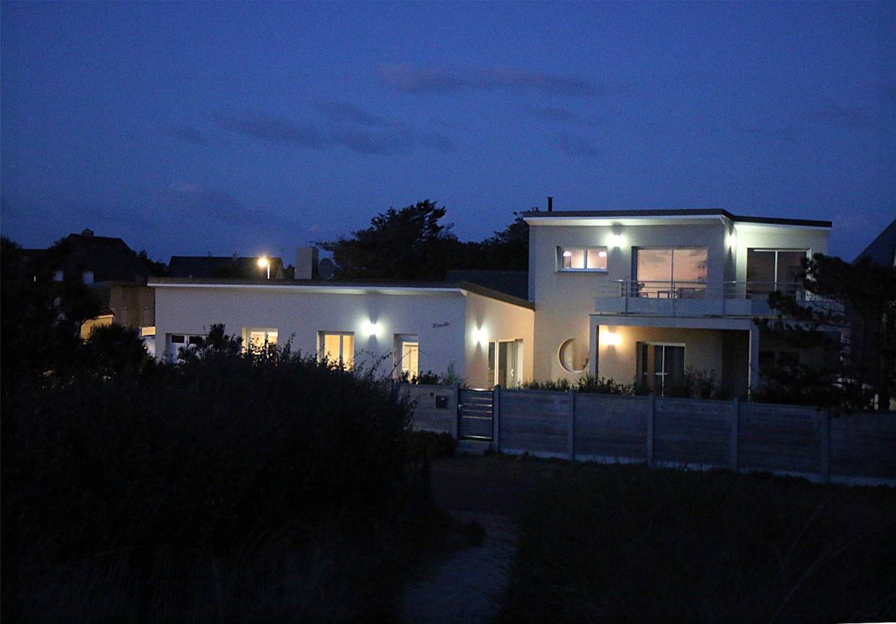 Maison L'Escale, vues mer, à 20 mètres de la plage in Bretteville-sur-Ay, Région de Coutances