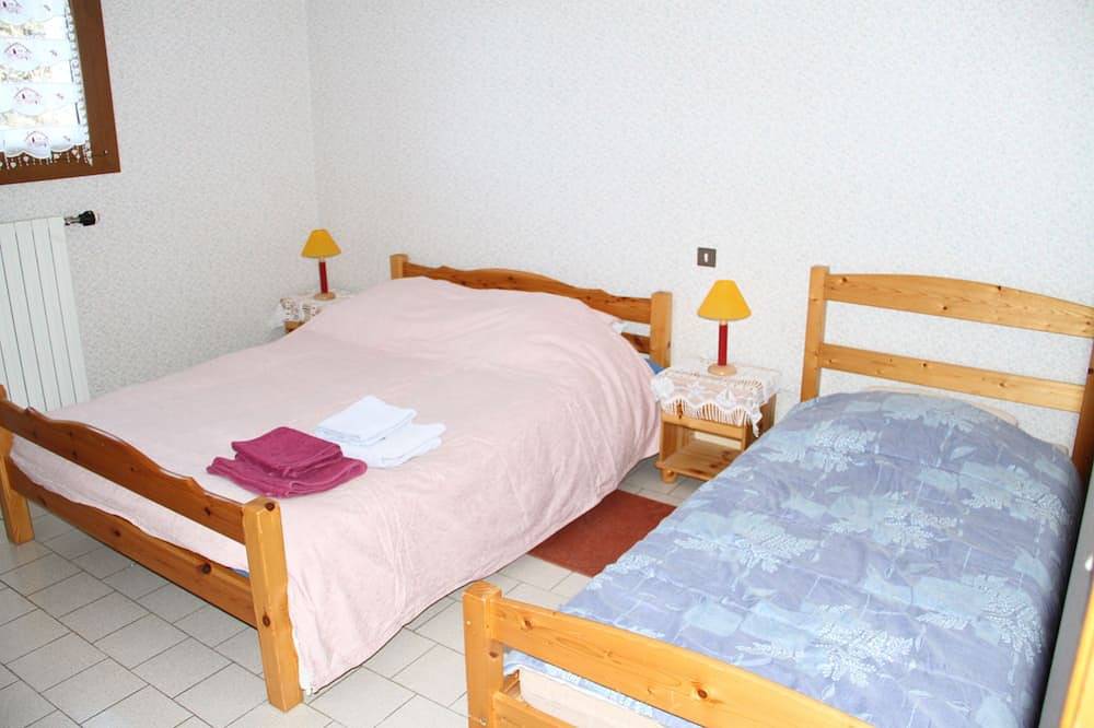 Apartment in the mountains and near Lake Annecy in Saint-Ferréol, Región de Annecy