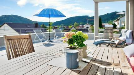 Ferienwohnung für 4 Personen, mit Garten und Terrasse sowie Pool und Sauna, mit Haustier in Bodman-Ludwigshafen