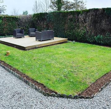 Gîte pour 4 personnes, avec jardin ainsi que terrasse et piscine à Oradour-Fanais