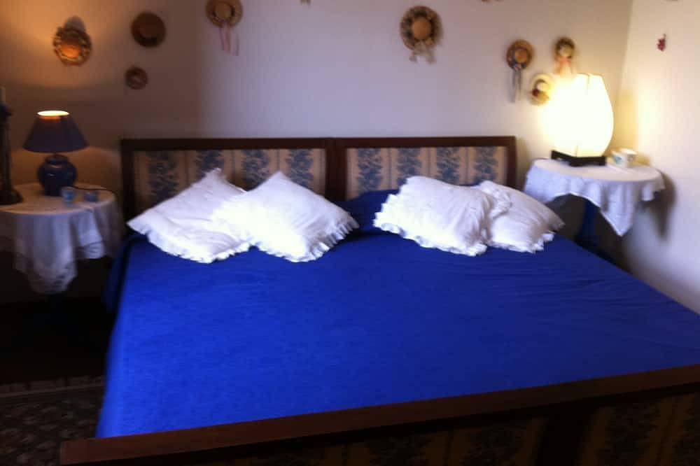 Il Casale, elegante villa con piscina e splendida vista mare in Formia, Provincia di Latina