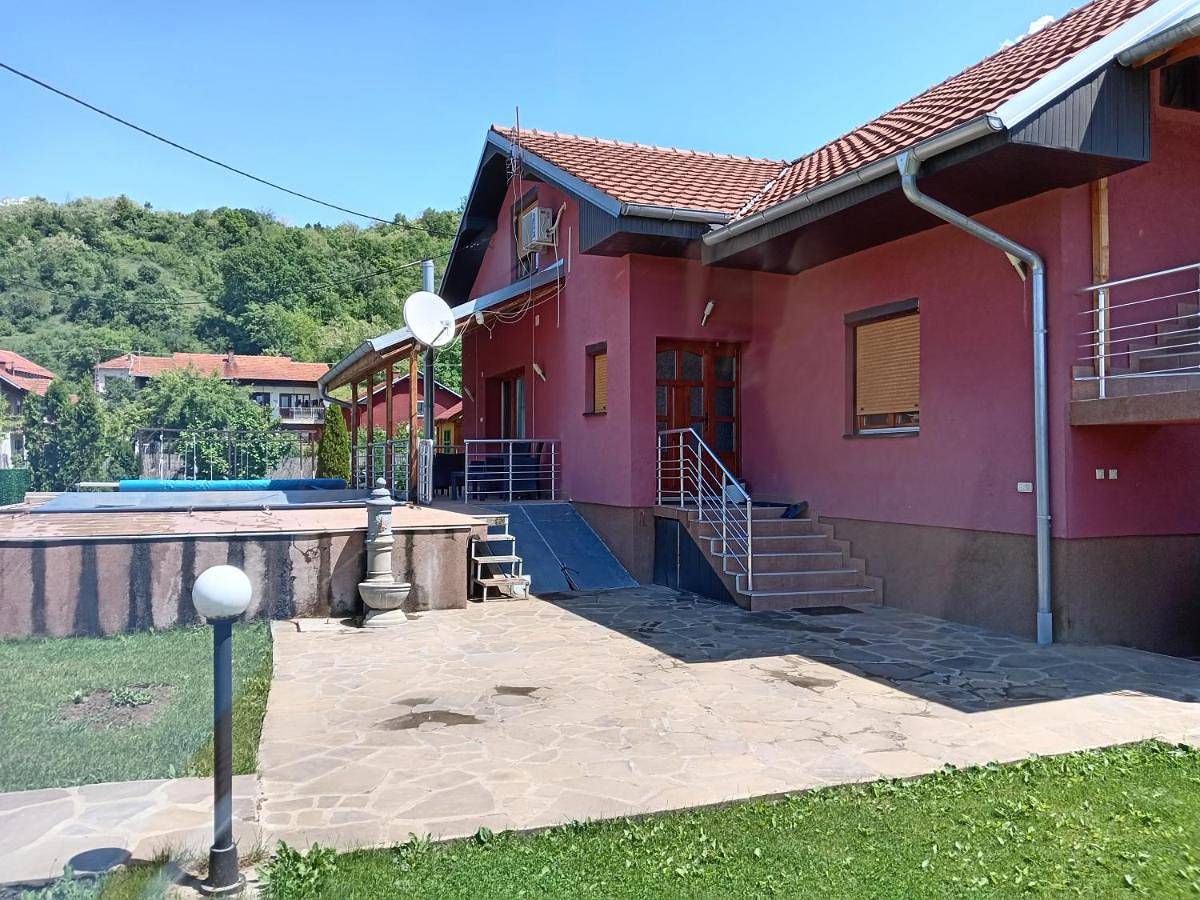 Vila Viktori in Serbia