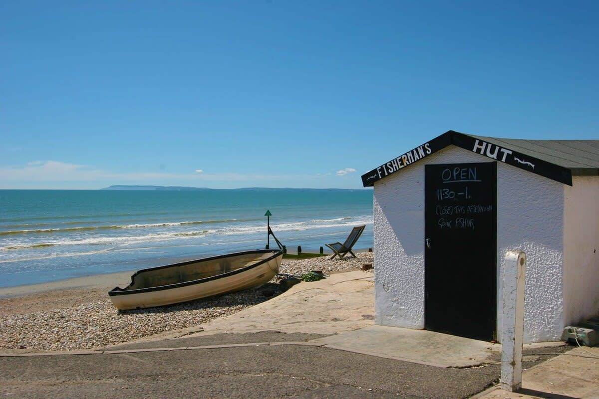 Hel lejlighed, Ground Floor Apartment Nr Beach & Village in West Wittering, West Sussex