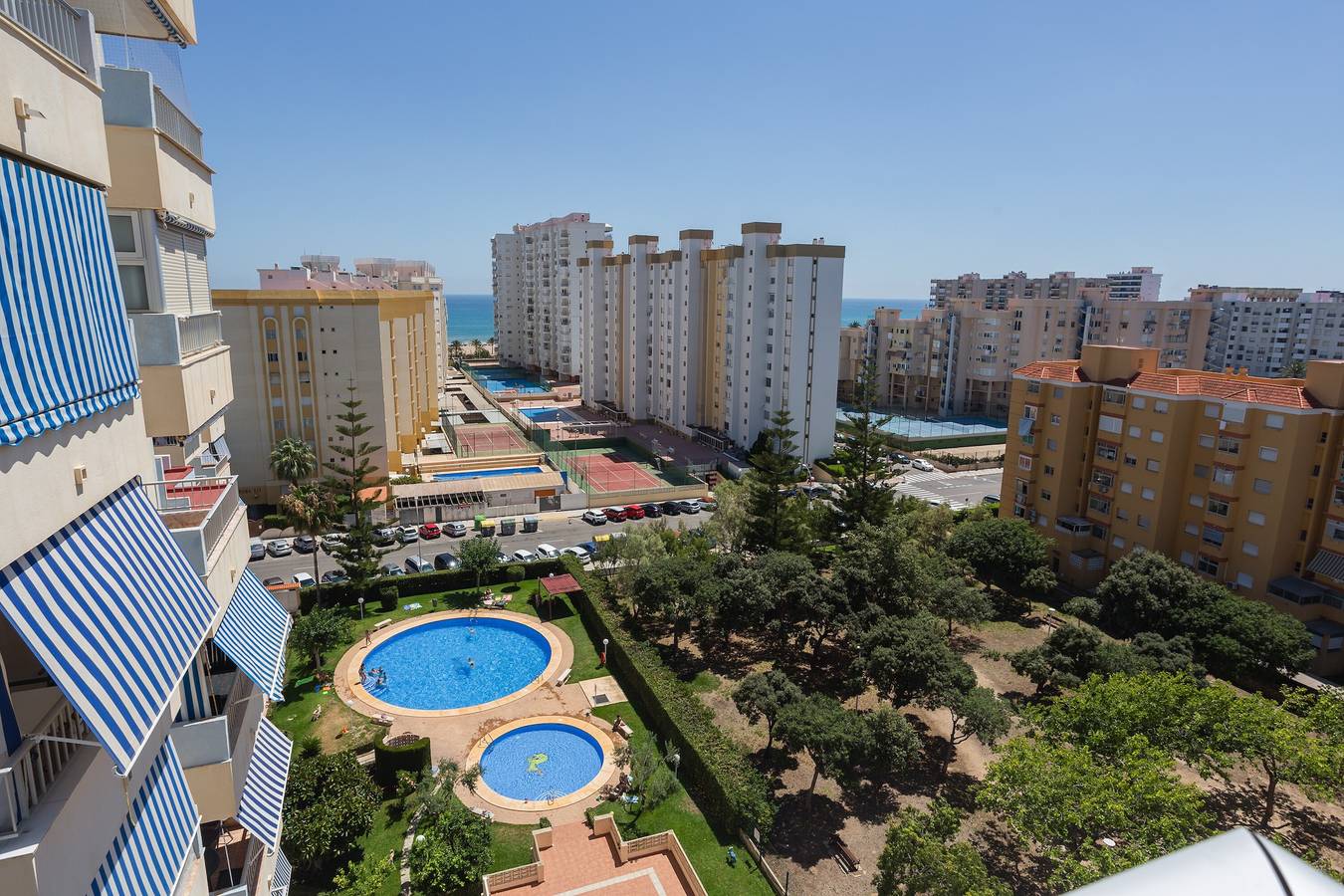 Apartment for 7 People in Platja de l'Ahuir (Gandia), Gandia