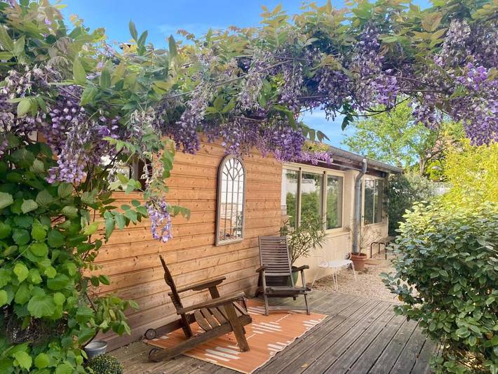 Gîte pour 2 personnes, avec Terrasse ainsi que Jardin et Vue à Besançon
