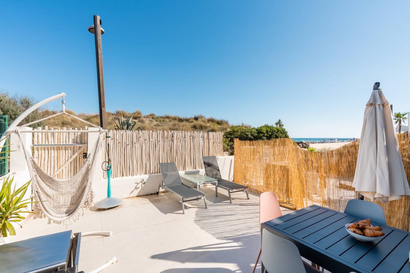 Villa Roquille, direct beach access in Cap d'Agde, Agde