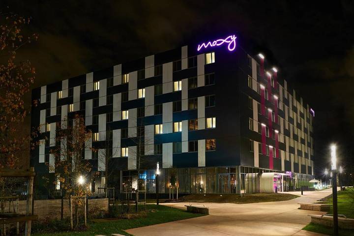 Hôtel pour 2 personnes, avec terrasse à Roissy-en-France - 4