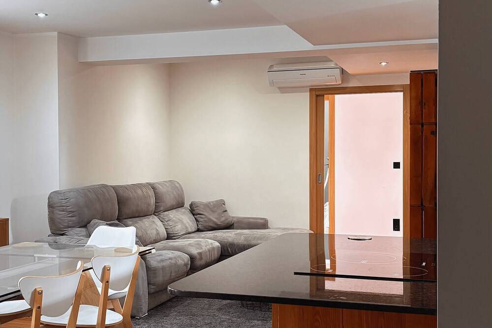 Entire apartment, Espectactular Pilar 8-7 by Vigovacaciones in Vigo, Rías Baixas