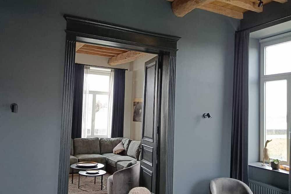 Vakantiewoning Het Maashuis met 9 Slaapkamers met Eigen Sanitair Voor max 26p in Uikhoven, Maasmechelen