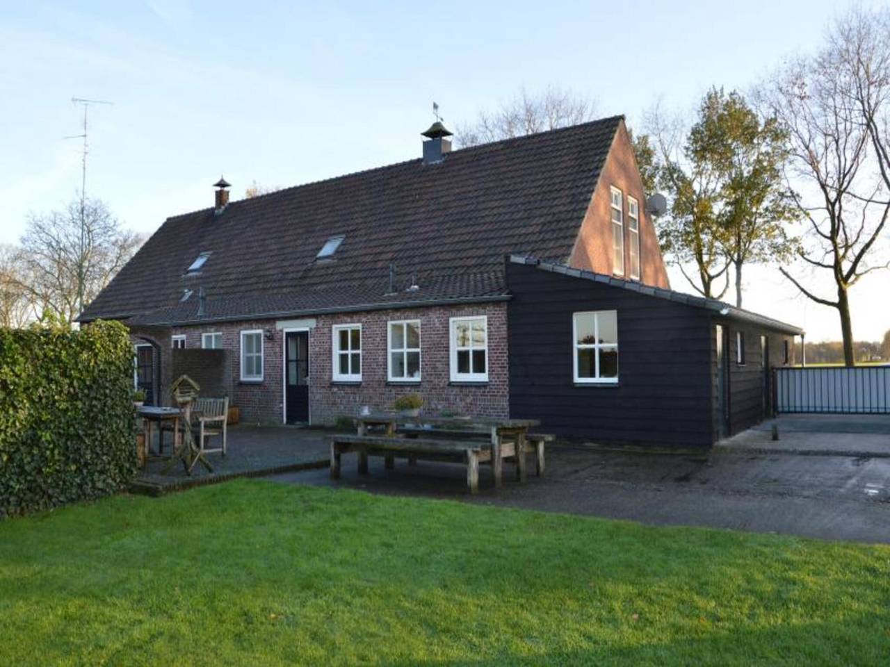 Groepsboerderij met grote tuin en weids uitzicht in Noord-Brabant
