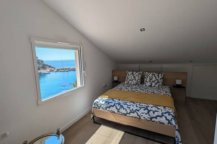 L'Escapade beautiful 90m2 villa renovated in 2024, air-conditioned, waterfront. in Ensuès-la-Redonne, Costa mediterránea (Francia)