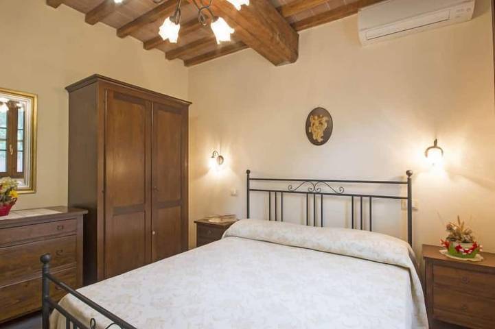 Gîte pour 4 personnes, avec jardin et piscine dans Orentano - 2