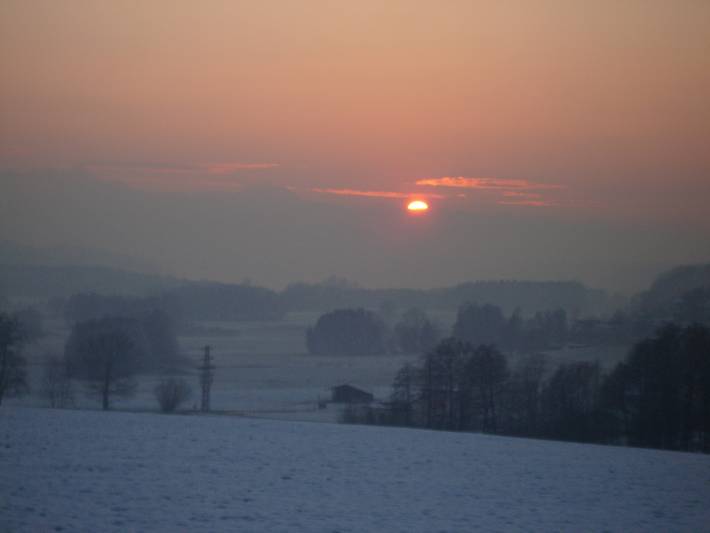 Gîte pour 2 personnes, avec balcon/terrasse ainsi que vue sur le lac et balcon, animaux acceptés à Bad Endorf - 4
