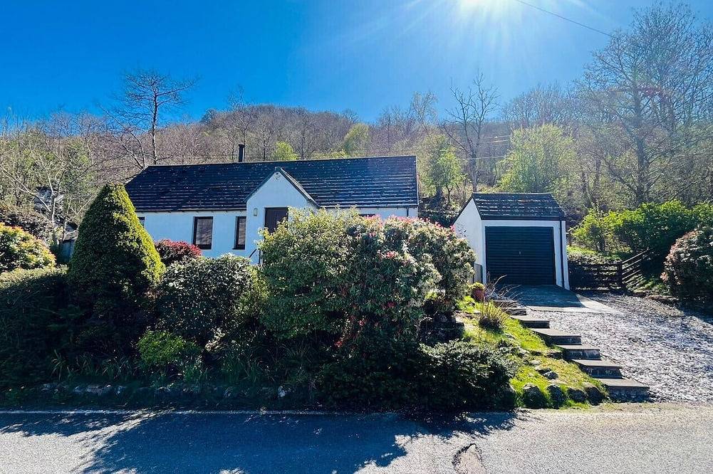 Braehead Cottage in Glencoe Village in Glencoe, Highlands