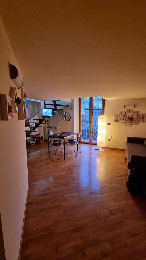 Appartamento per 5 persone, con Balcone e Idromassaggio nonché Terrazza e Panorama a Caserta