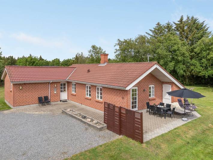 Ferienhaus für 10 Personen, mit Terrasse und Sauna in Ho