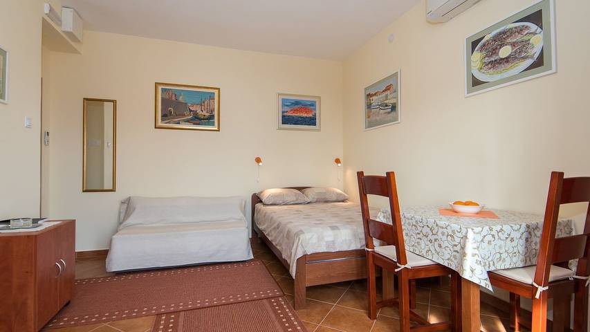 Ferienwohnung für 3 Personen, mit Terrasse in Dubrovnik