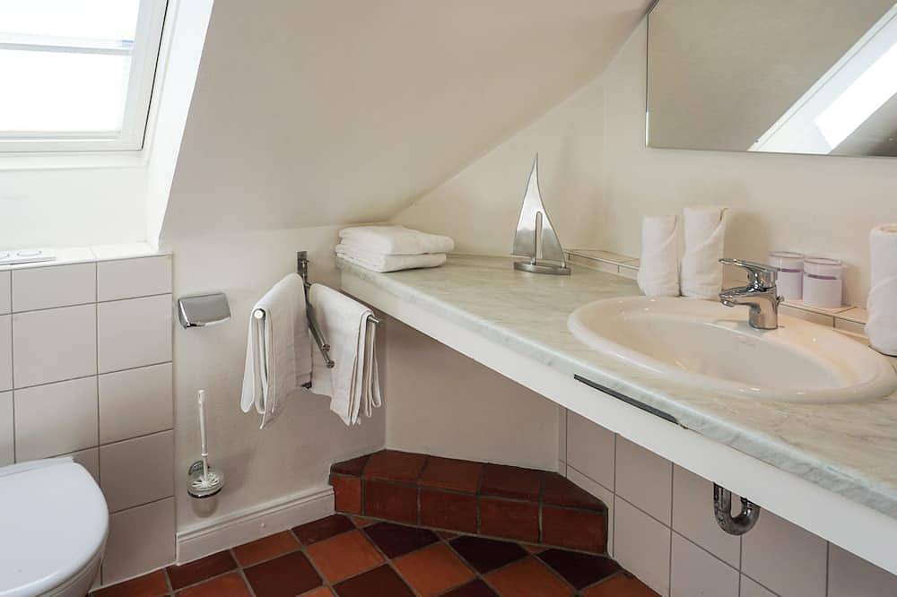 Ganze Wohnung, Komfortables Appartement \"Diedrichsen 3\" in List mit Gartenblick und Strandnähe in List (Sylt), Sylt