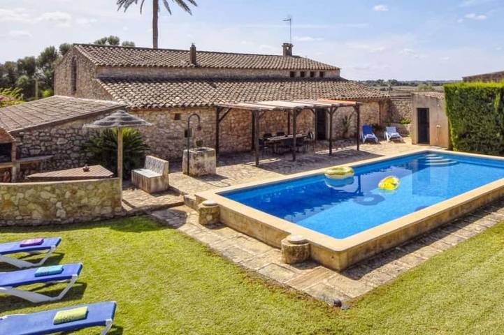 Villa for 8 people, with balcony and pool - 1