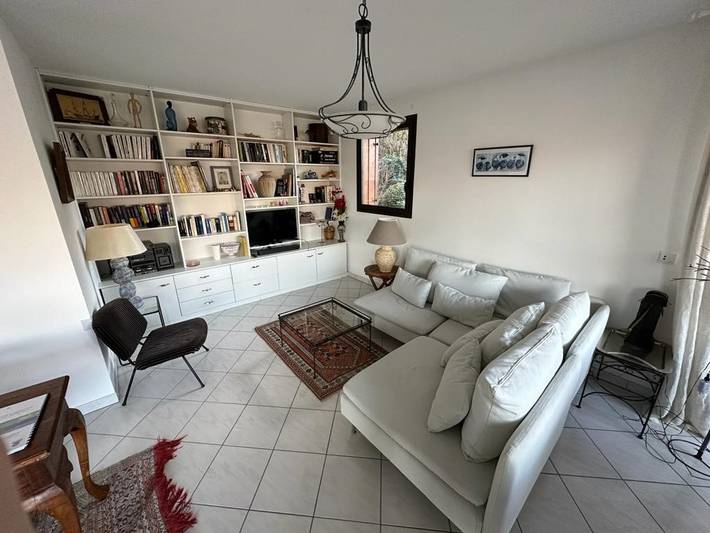 Apartamento entero, Apartamento con Terrazas y Estacionamiento, 3 Dormitorios en Annecy in Talloires-Montmin, Bauges