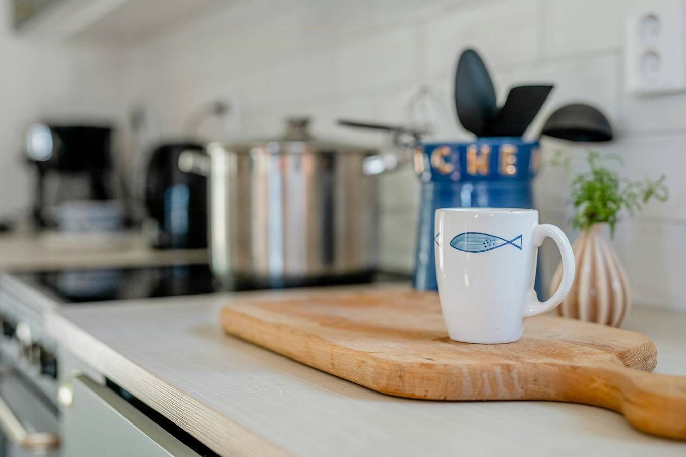 Charmig lada nära hav och skog in Bjärehalvön