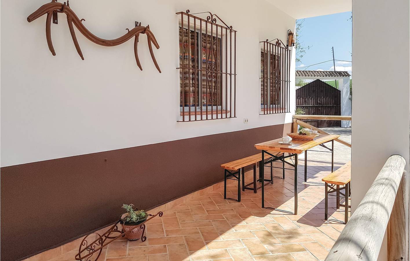 Retraite au bord de la piscine : 150m2 avec A/C, Terrasse et Internet in El Coronil, Province de Séville