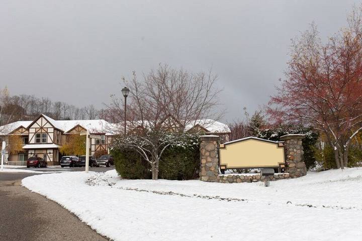 Beach rental for 4 people in Michigan