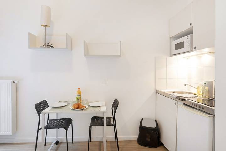 Studio entier, 2 - Palaiseau - Wifi - Proche Rer in Palaiseau, Essonne