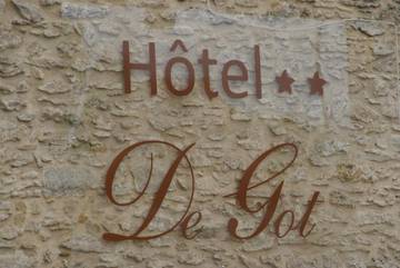 Hôtel pour 3 personnes, avec balcon à Villandraut