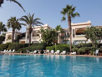Gîte pour 4 personnes, avec vue ainsi que piscine et jardin à Agadir