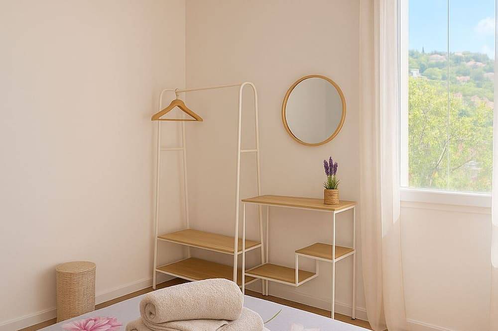La maison du cerisier Wifi, ideal Family, pets welcome! in Manosque, Parc naturel régional du Luberon