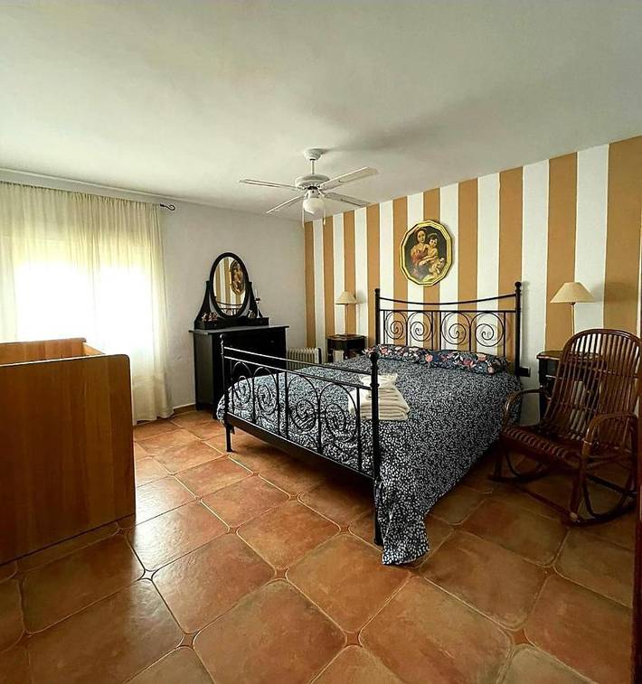 Chalet para 15 personas, con jardín además de vistas y piscina, Se admiten mascotas en Extremadura - 4