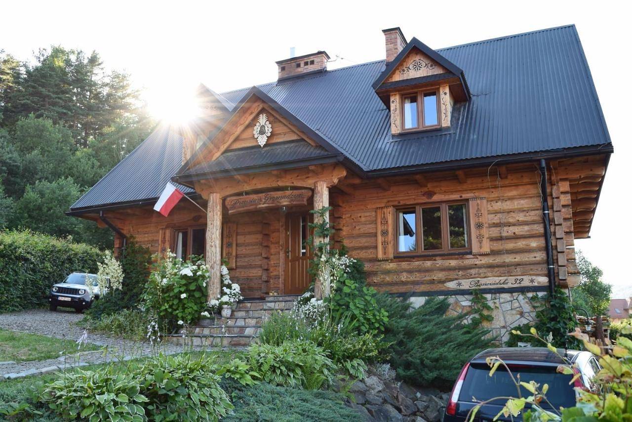 Cały apartament wypoczynkowy, Two-Level Family Room in Ustrzyki Dolne, Karpaty (Polska)