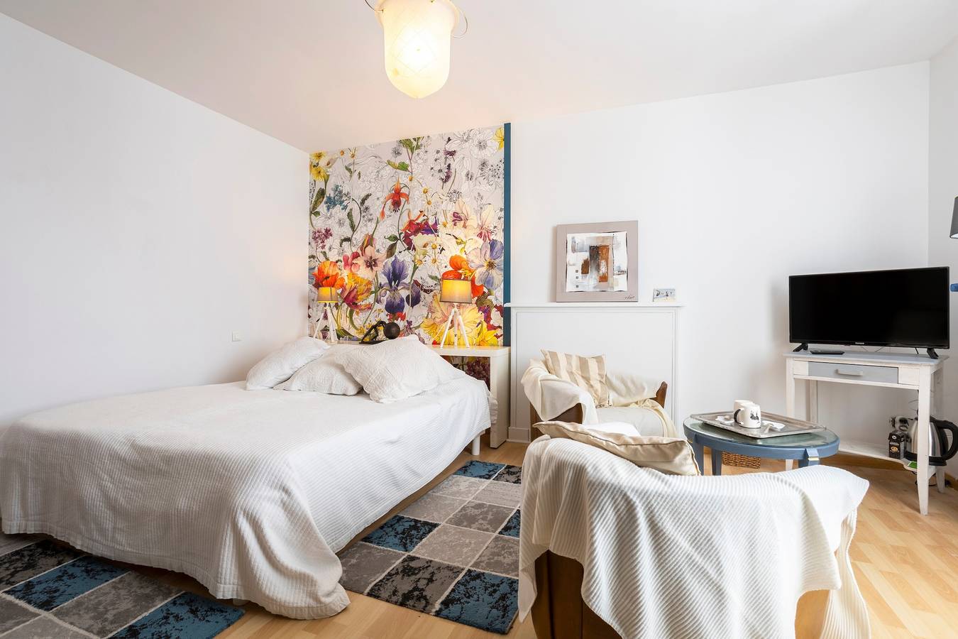 Guesthouse 'Ildut Room' with Shared Garden, Wi-Fi – Bike-Friendly, Near Gr34 Trail in Guilvinec, Quimper region